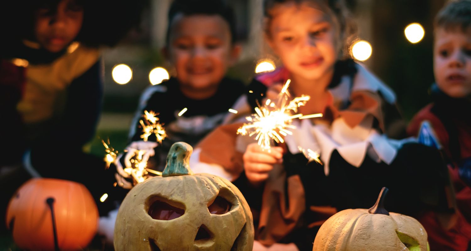 boys-carved-pumpkin-celebration-1371178